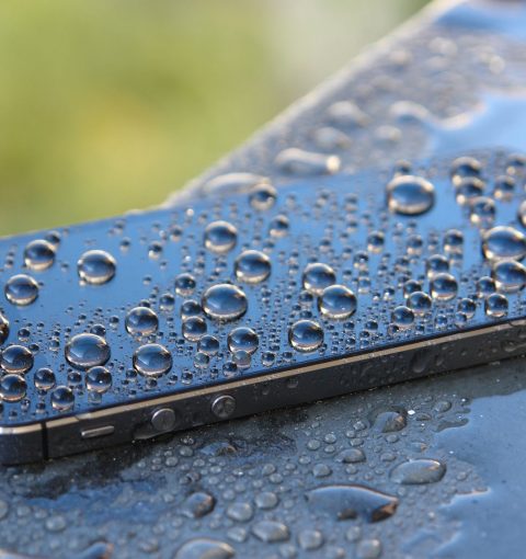 Мокрый iPhone 5