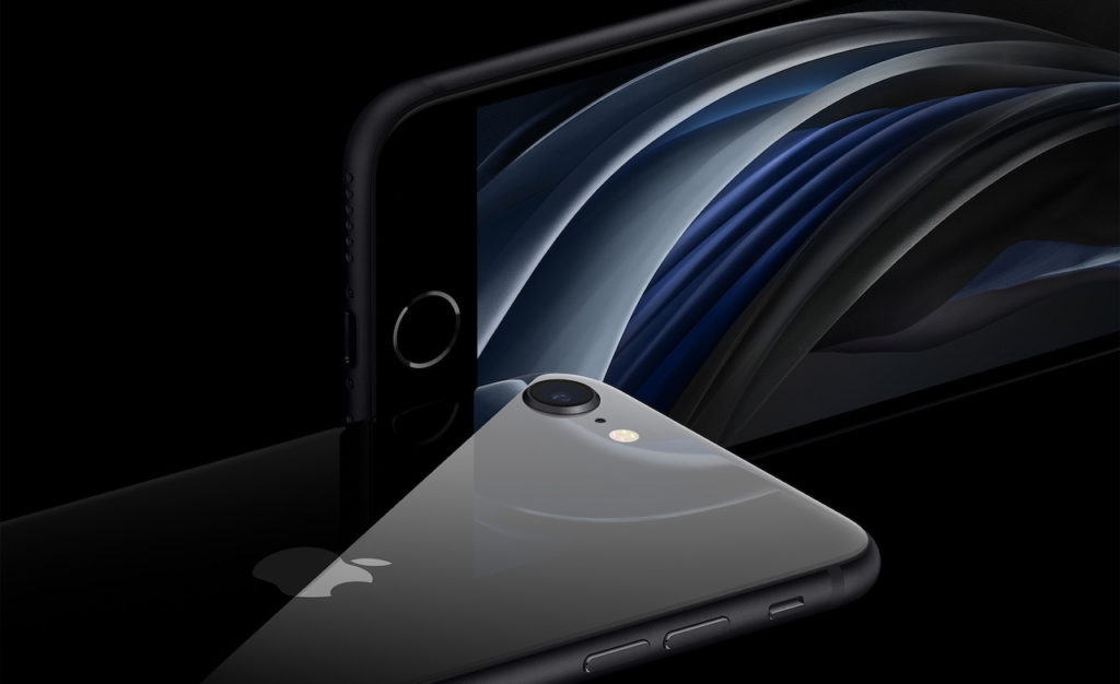 Черный iPhone SE 2 – го поколения